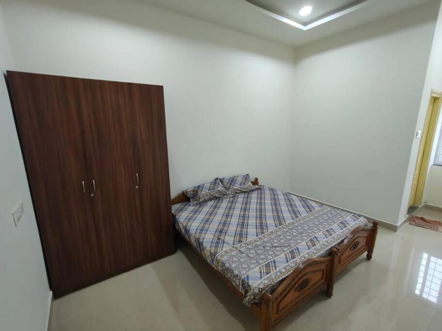 Leo'S Den 9 Guests Ac 3Bhk 9 Mins To Rgia Villa เชมชาบัด ภายนอก รูปภาพ