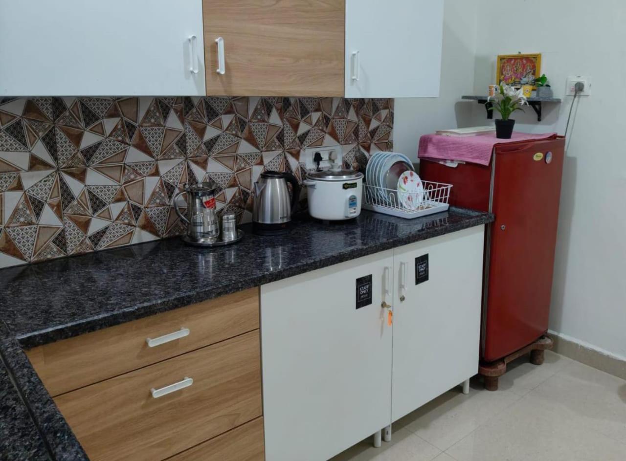 Leo'S Den 9 Guests Ac 3Bhk 9 Mins To Rgia Villa เชมชาบัด ภายนอก รูปภาพ